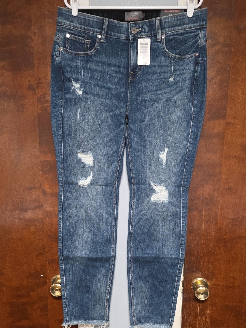 NWT SIZE 16R Torrid Denim Bombshell Straight Leg Jeans in Medium Blue Wash